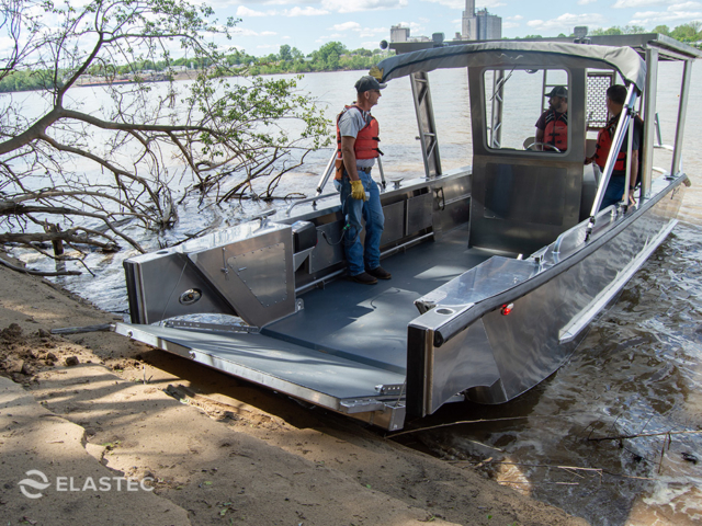 23 Foot Landing Craft Boat with Mechanical Bow Ramp